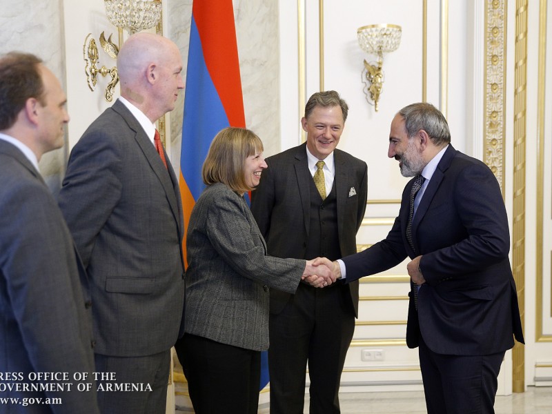 Никол Пашинян и зампомощника госсекретаря США обсудили карабахский конфликт