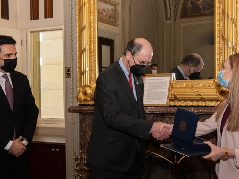 Для меня большая честь получить Государственный орден Армении - конгрессмен Брэд Шерман