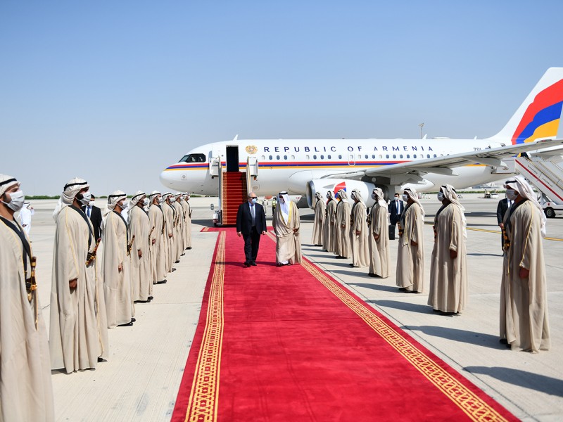 Президент Армении прибыл в Абу-Даби с краткосрочным рабочим визитом