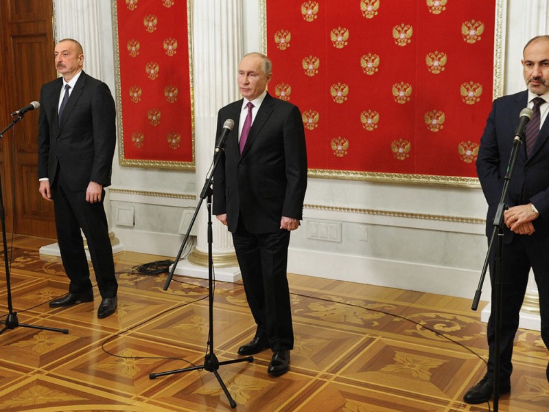 Песков прокомментировал возможность встречи Путина с Алиевым и Пашиняном