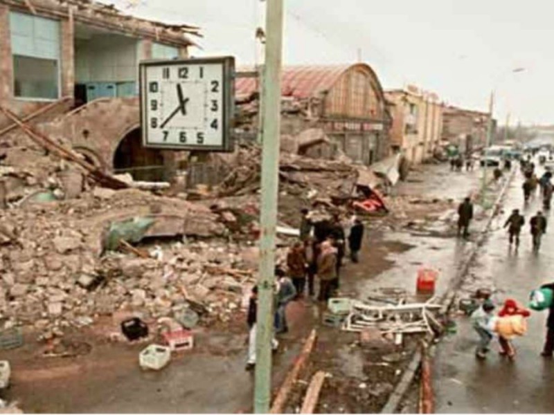 Тысячи без крова до сих пор: со дня Спитакского землетрясения прошло 32 года
