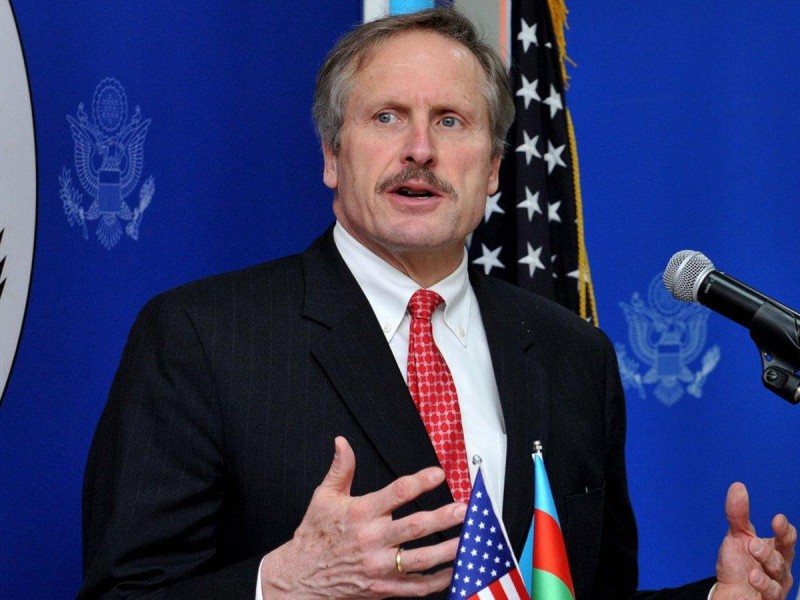 Посол США приветствовал открытие ж/д Баку - Тбилиси - Карс