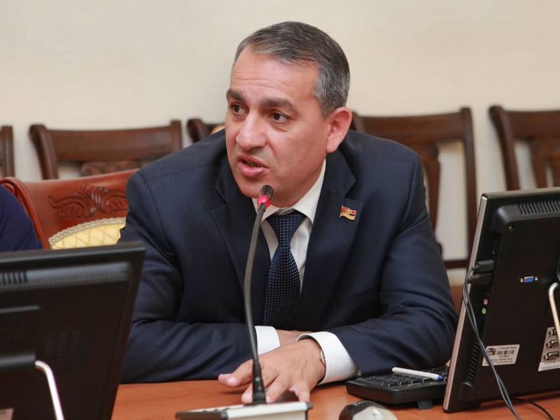 Почему Азербайджан избегает подписания мирного договора с Арменией, пояснил депутат
