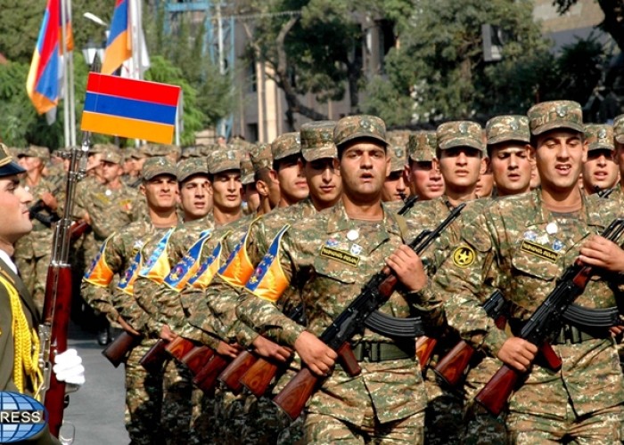 В Армении отмечают День армии