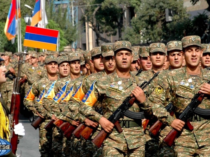 Դեռ 24 տարեկան. Հայաստանում տոնում են Բանակի օրը 
