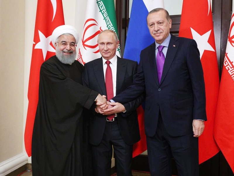Путин в Сочи обсудит с Роухани и Эрдоганом нормализацию обстановки в Сирии