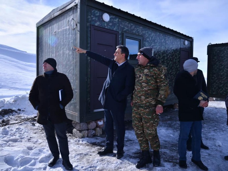 Татоян: Азербайджан обстреливает села Гегаркуника с позиций, находящихся на территории РА