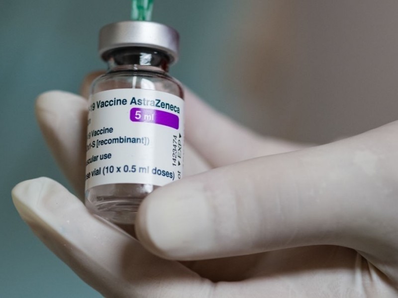 Франция обвинила AstraZeneca в нарушении обязательств по поставке вакцин