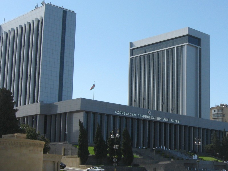 ЦИК Азербайджана: На одно депутатское кресло претендуют 10-12 кандидатов