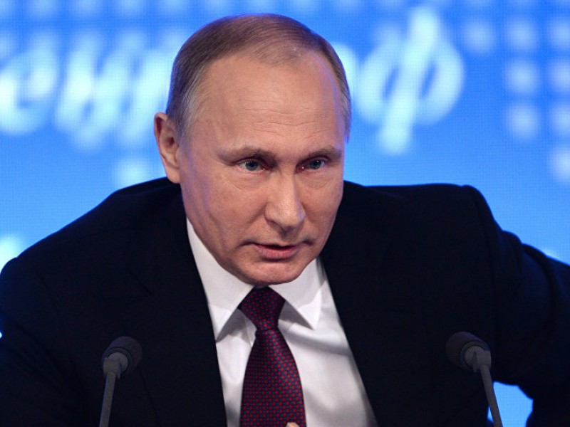 Путин попросил россиян не сердиться из-за низких зарплат