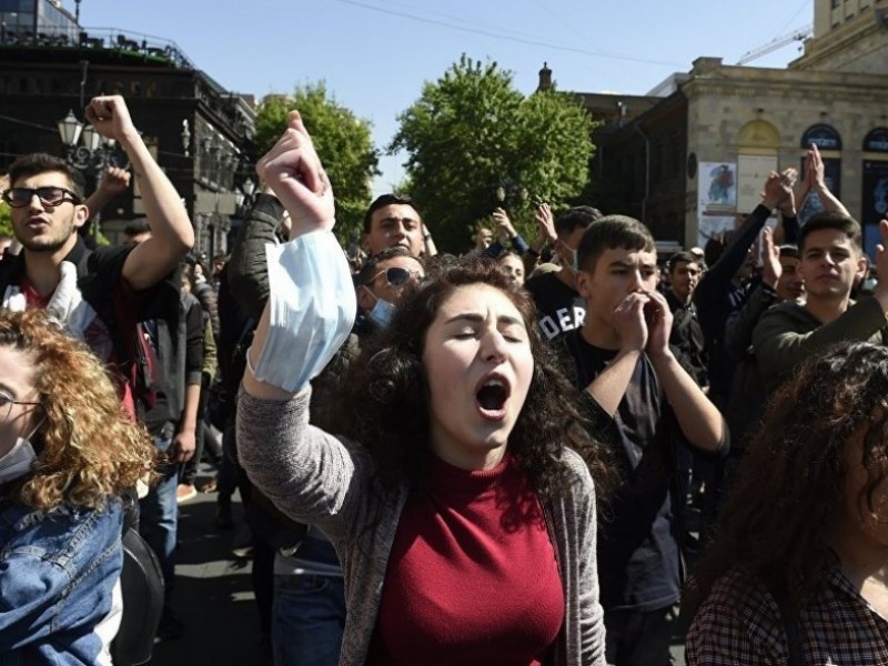 Die Welt о митингах в Ереване: народ выступил против коррумпированной элиты