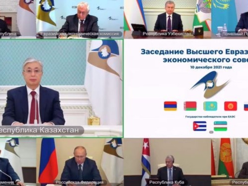 Назарбаев предложил Азербайджану получить статус наблюдателя в ЕАЭС 