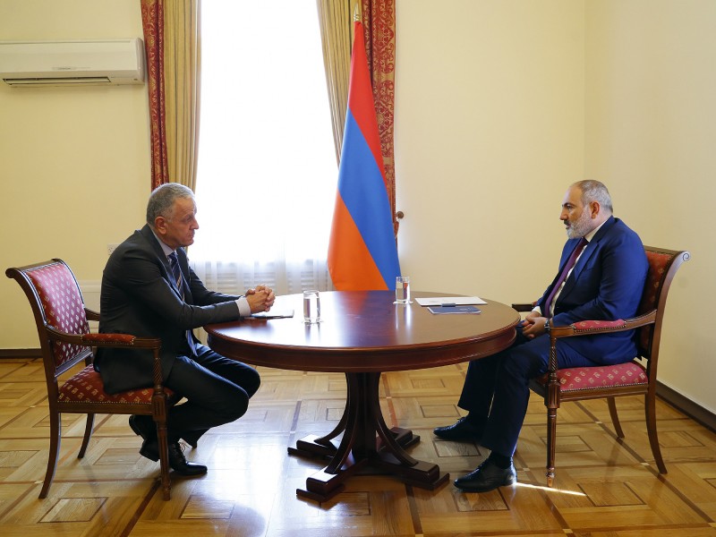 Пашинян принял главу делегации ЕС в Армении Василиса Марагоса