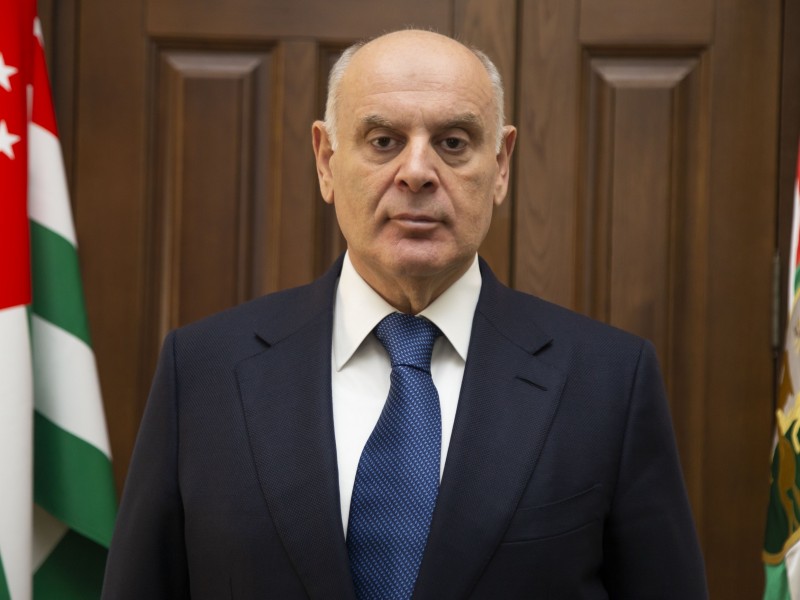 Президент Абхазии проведет переговоры в администрации президента и правительстве России