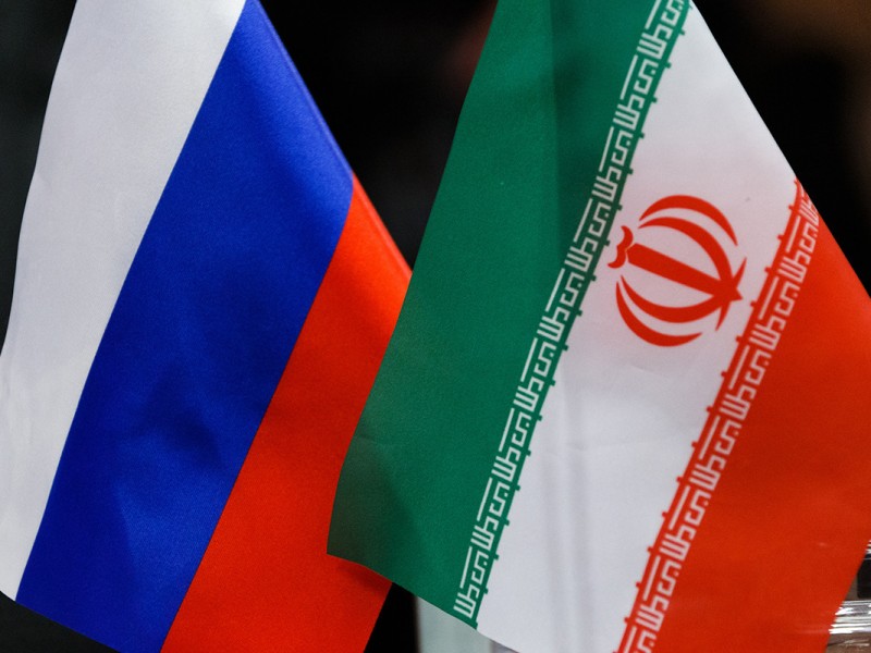 Москва и Тегеран договорились развивать контакты в оборонной сфере