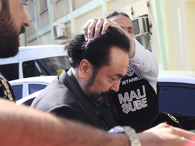 В Турции задержали известного проповедника Аднана Октара