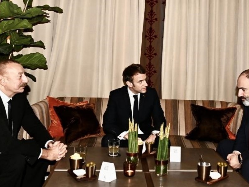 Макрон организовал в Брюсселе ещё одну встречу Алиева и Пашиняна 