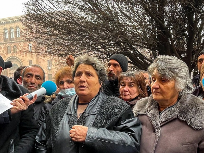 В Ереване проходят две акции протеста 