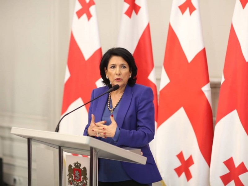 Саломе Зурабишвили перешла в самоизоляцию на фоне роста Covid-19 в Грузии
