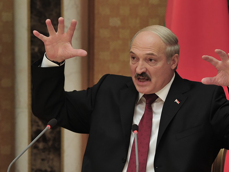 Лукашенко: если хотим жить мирно, надо действительно готовиться к войне