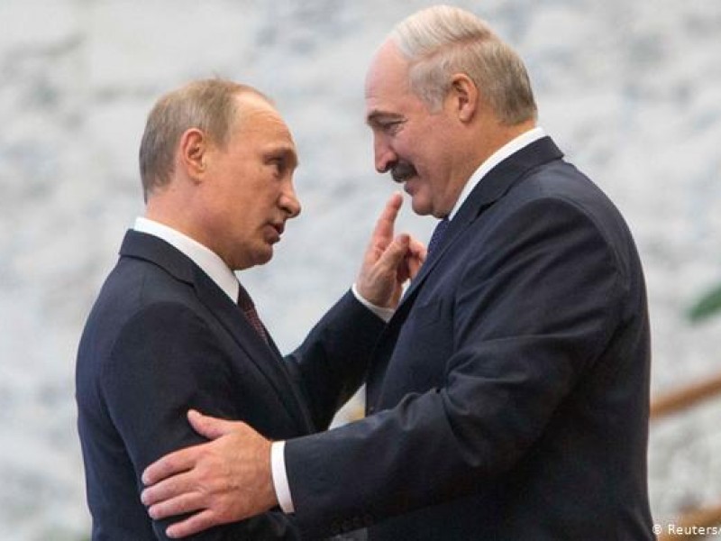 Лукашенко: Путин предложил компенсировать Минску потери из-за налогового маневра в России