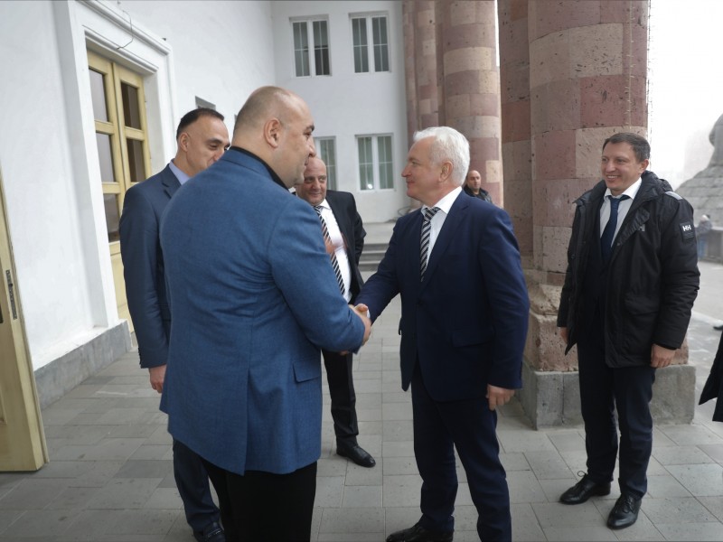 Представитель аппарата президента России посетил Каджаран
