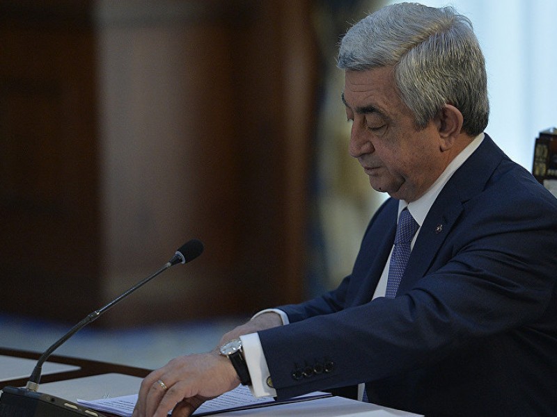 Спасти «рядового» Саргсяна: президента Армении продвигают в премьеры