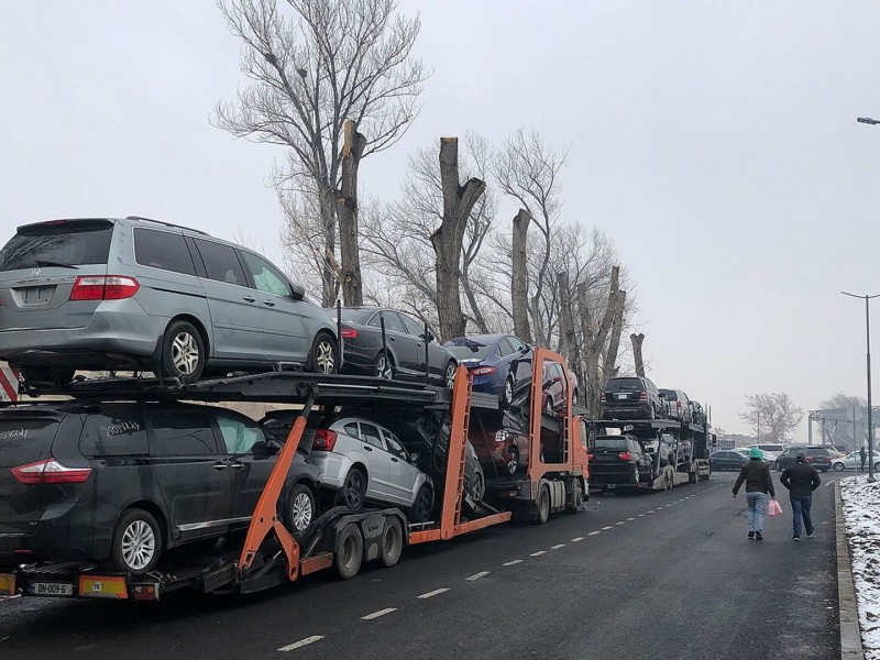 Правительство Армении занялось автомобилями, ввезенными из Грузии во временное пользование