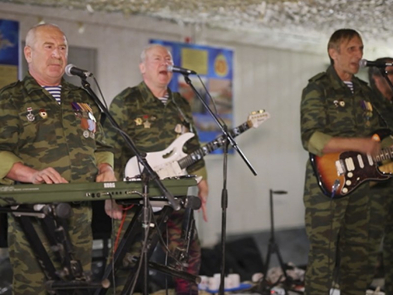 Ветераны Афганистана дали концерты в Арцахе для российских миротворцев 