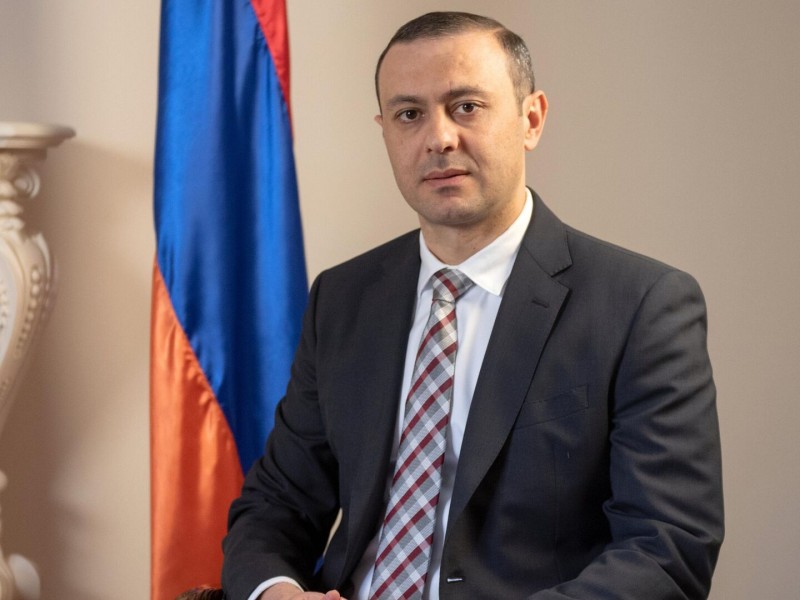 Секретарь Совбеза Армении отправится на Мальту