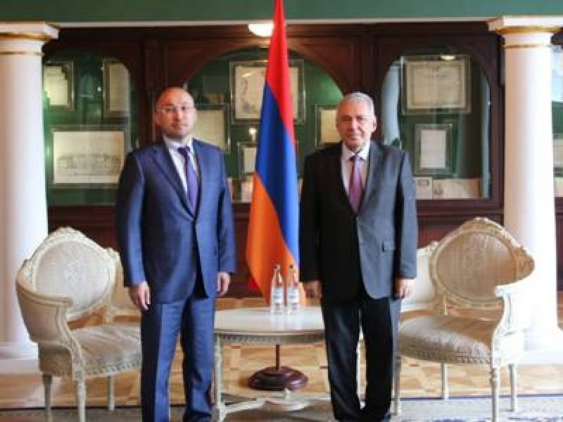Посол Армении в РФ представил коллеге из Казахстана ситуацию в Арцахе