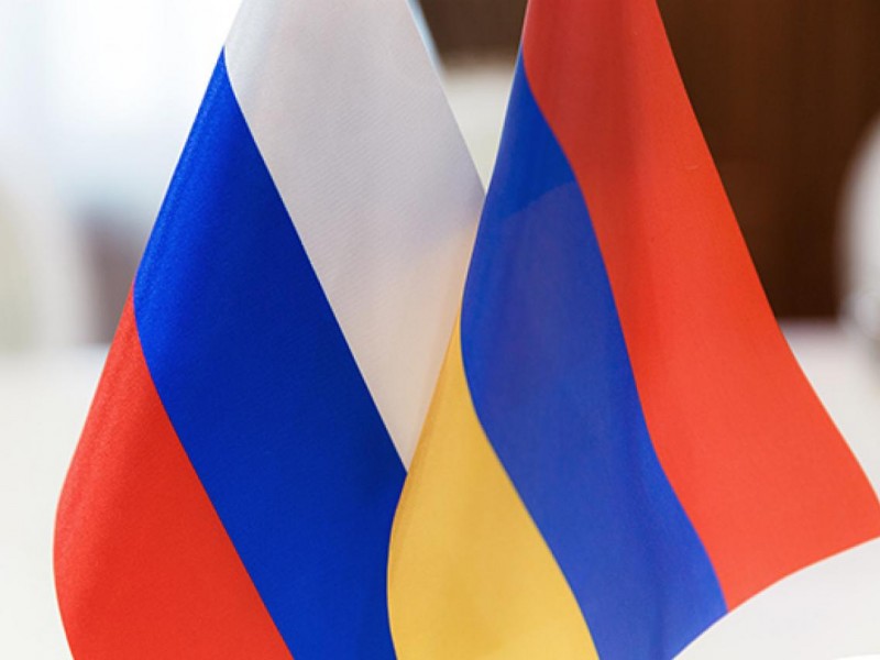 Негативная тональность снизилась: как армянские СМИ освещают отношения с Россией 
