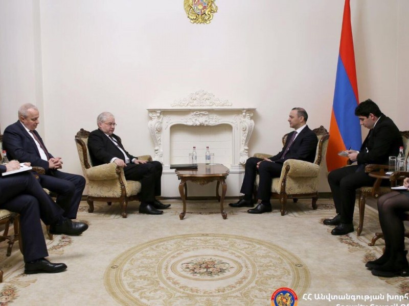 Армен Григорян и Игорь Ховаев обсудили ситуацию в Нагорном Карабахе