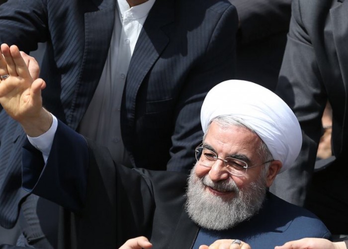 Роухани: Иран продолжит наращивать военную мощь и работать над ракетной программой