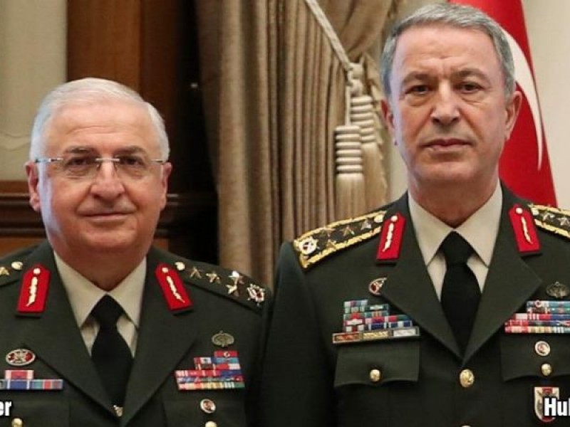 Министр обороны Турции обсудил с генералитетом ситуацию в Украине