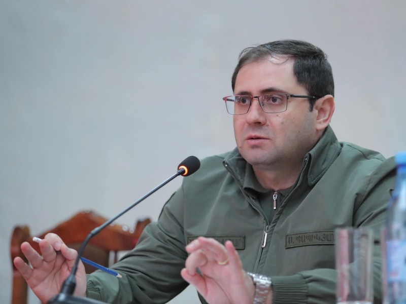 Министр обороны Армении провел совещание по вопросам повышения дисциплины  