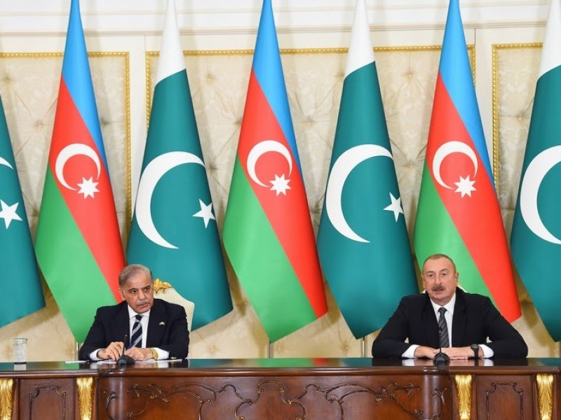 Алиев поблагодарил Пакистан за помощь в войне против Армении и поддержал в вопросе Кашмира