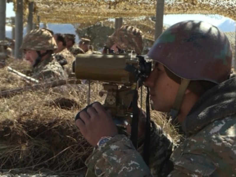 МО Арцаха представило новое видео стягивания Азербайджаном военной техники (ВИДЕО)