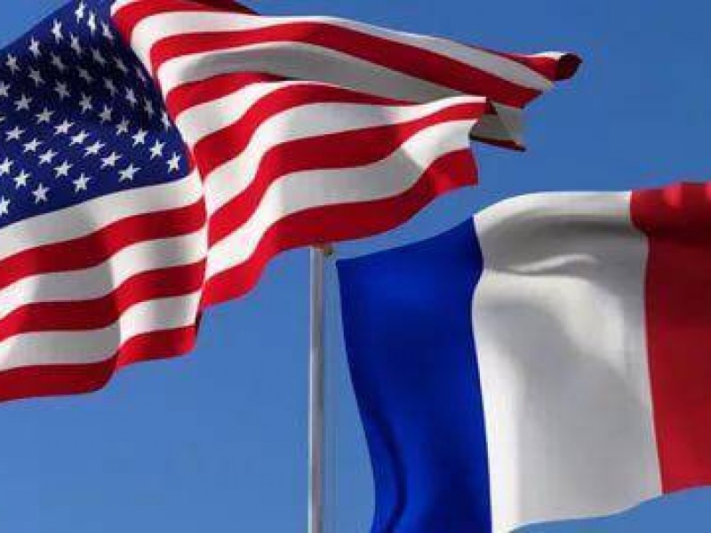 Президенты США и Франции призвали Турцию и Грецию к диалогу
