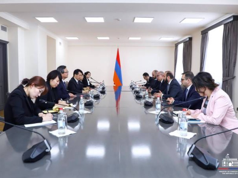 Представители МИД Армении и Кореи провели политические консультации 