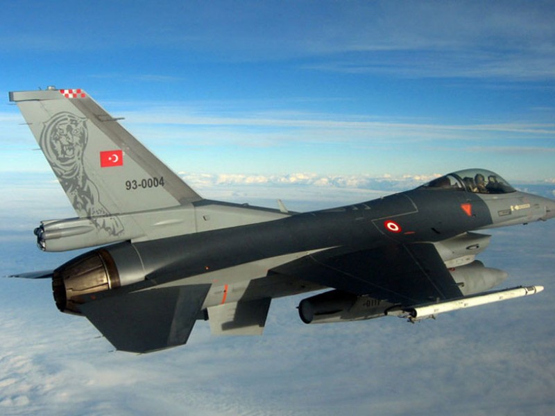 Турецкие F-16 сорвали учения НАТО у берегов Греции 