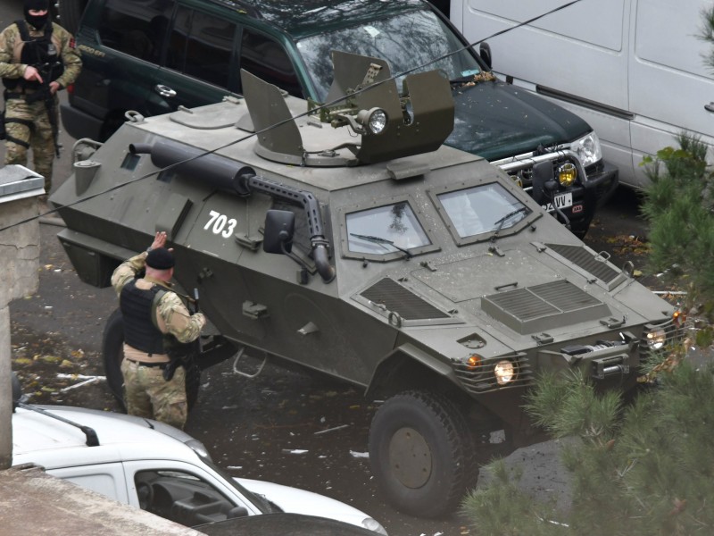 Антитеррористическая операция в Тбилиси завершена: раненый спецназовец скончался