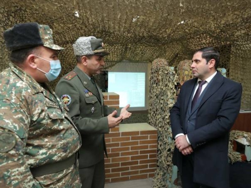 Сурен Папикян посетил военный университет имени Вазгена Саркисяна