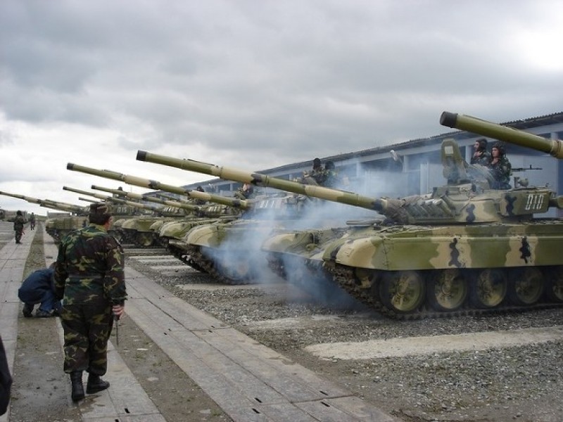 Военный эксперт: назревает широкомасштабная война в Карабахе