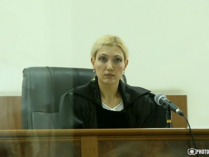 Суд отклонил ходатайство адвоката Роберта Кочаряна об обращении в КС