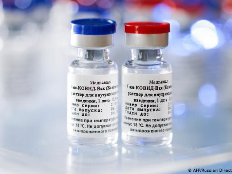 Глава Минздрава России передал Армении образцы вакцины 