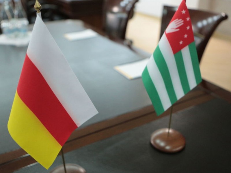 Южная Осетия и Абхазия намерены проводить совместные военные учения