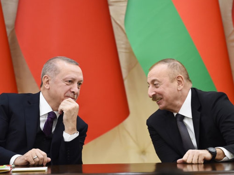 Алиев и Эрдоган обсудили военные учения Азербайджана и Турции 