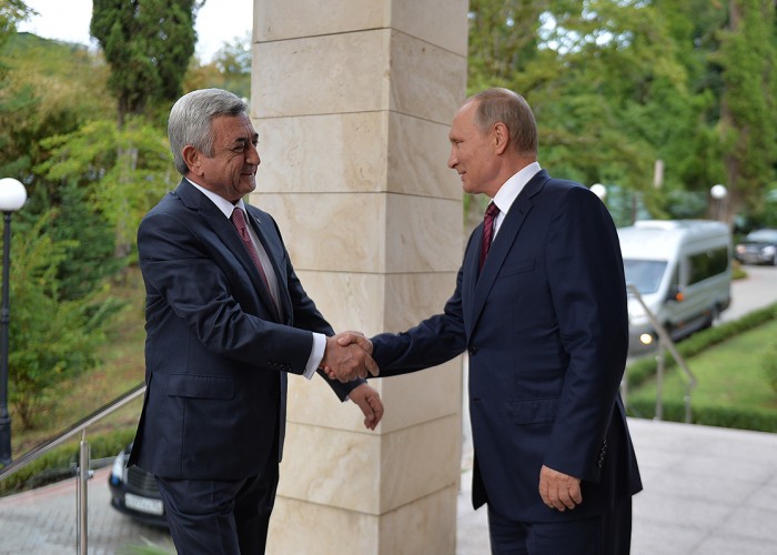 Президенты Армении и России поздравили друг друга с годовщиной договора о Дружбе