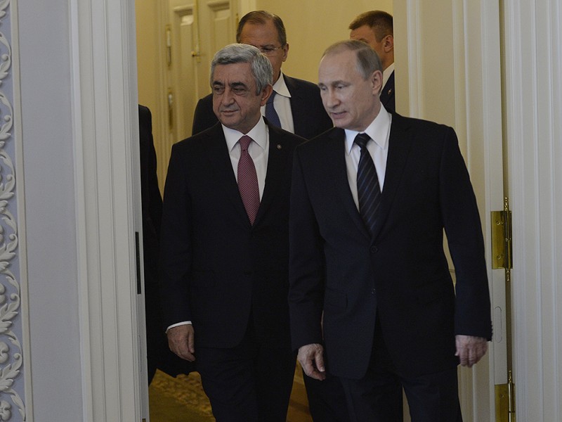 Пресса: Сохранит ли Путин паритет и проведет встречу с президентом Армении?